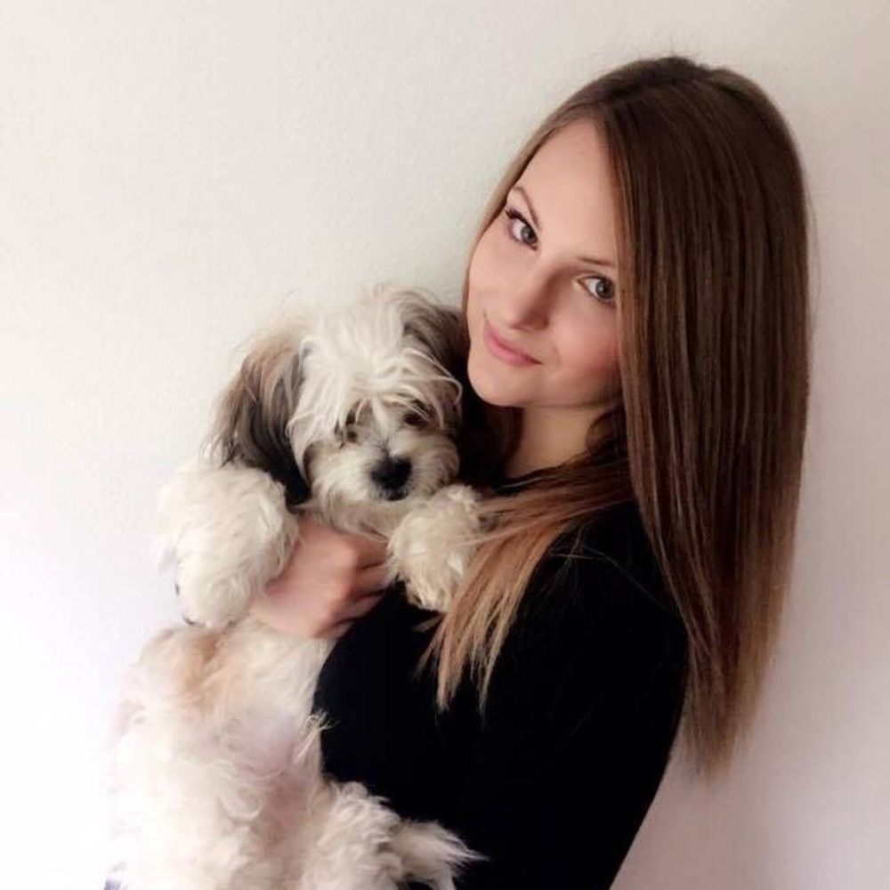 Meet your Posher, Abigail